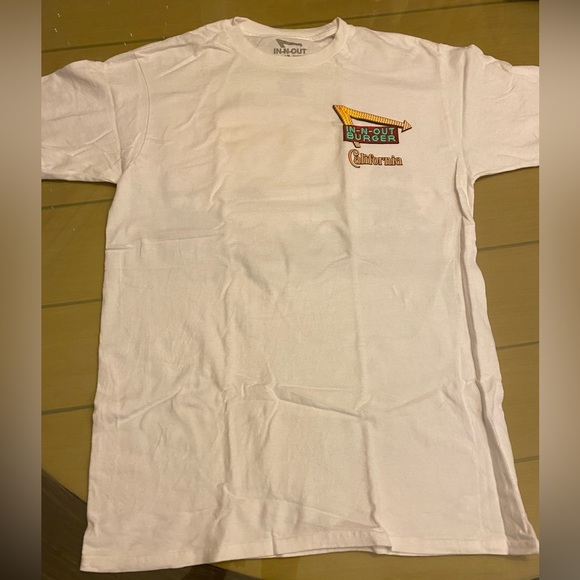 In N Out T-shirt 🍔 - Picture 1 of 7